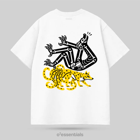 O2 Essentials Oversized T-Shirt – Kitsune White front view
